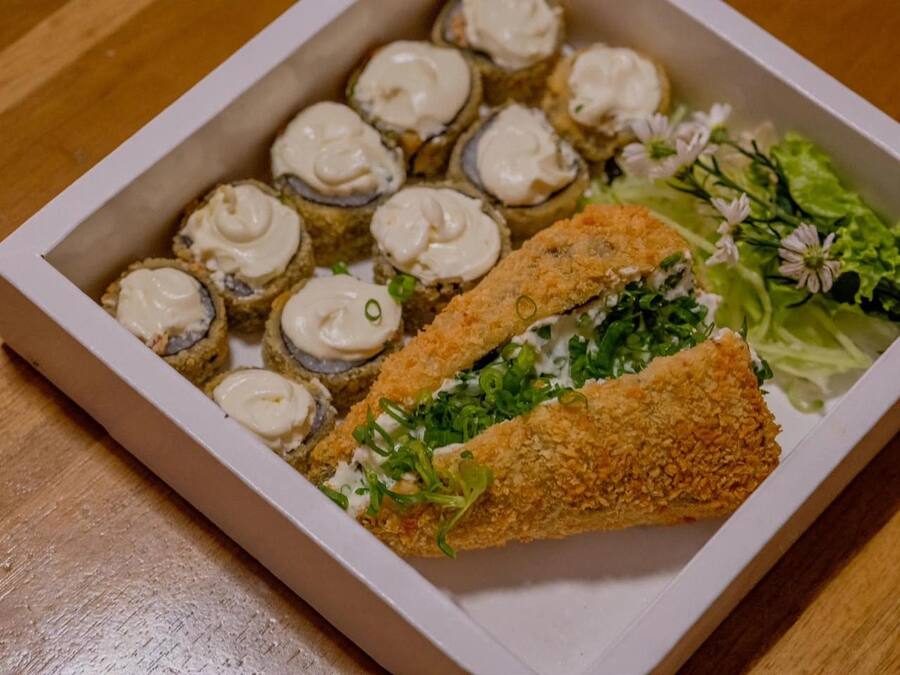 10 hot roll + temaki hot