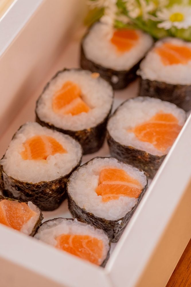 Hossomaki de salmão 8 unidades