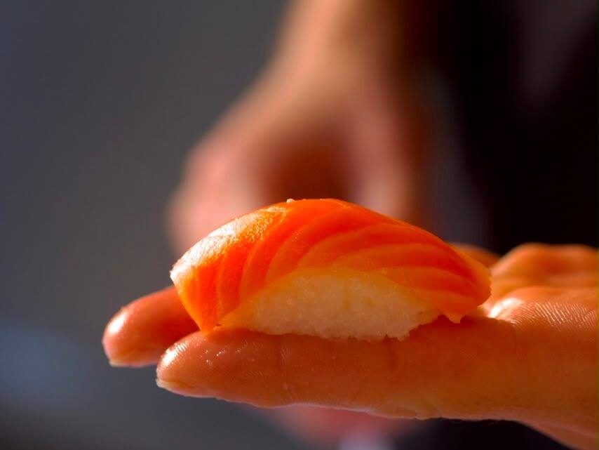 Niguiri de salmão 8 unidades