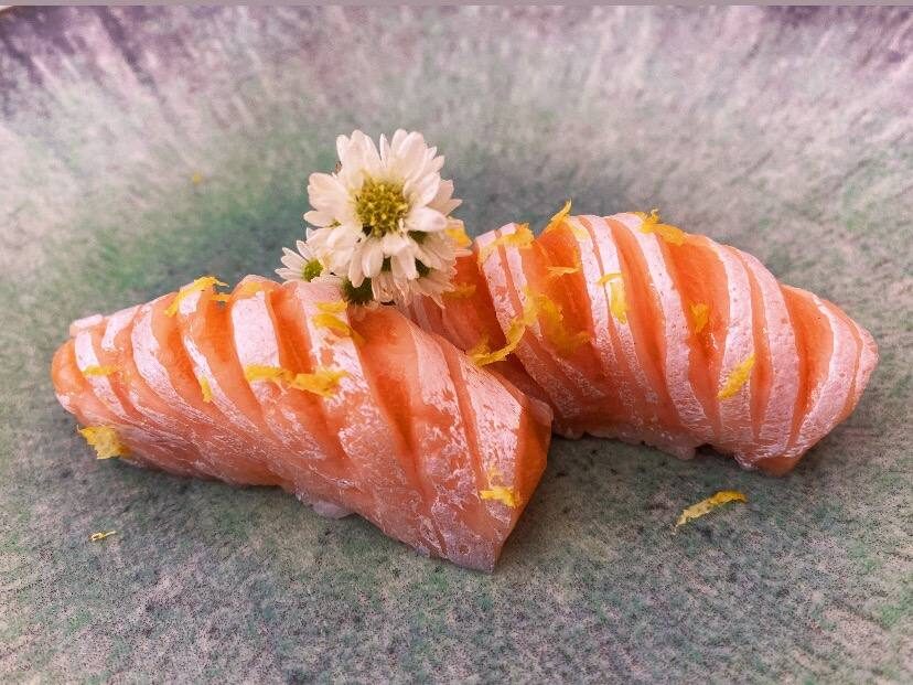 Niguiri Torô de Salmão trufado 8 unidades